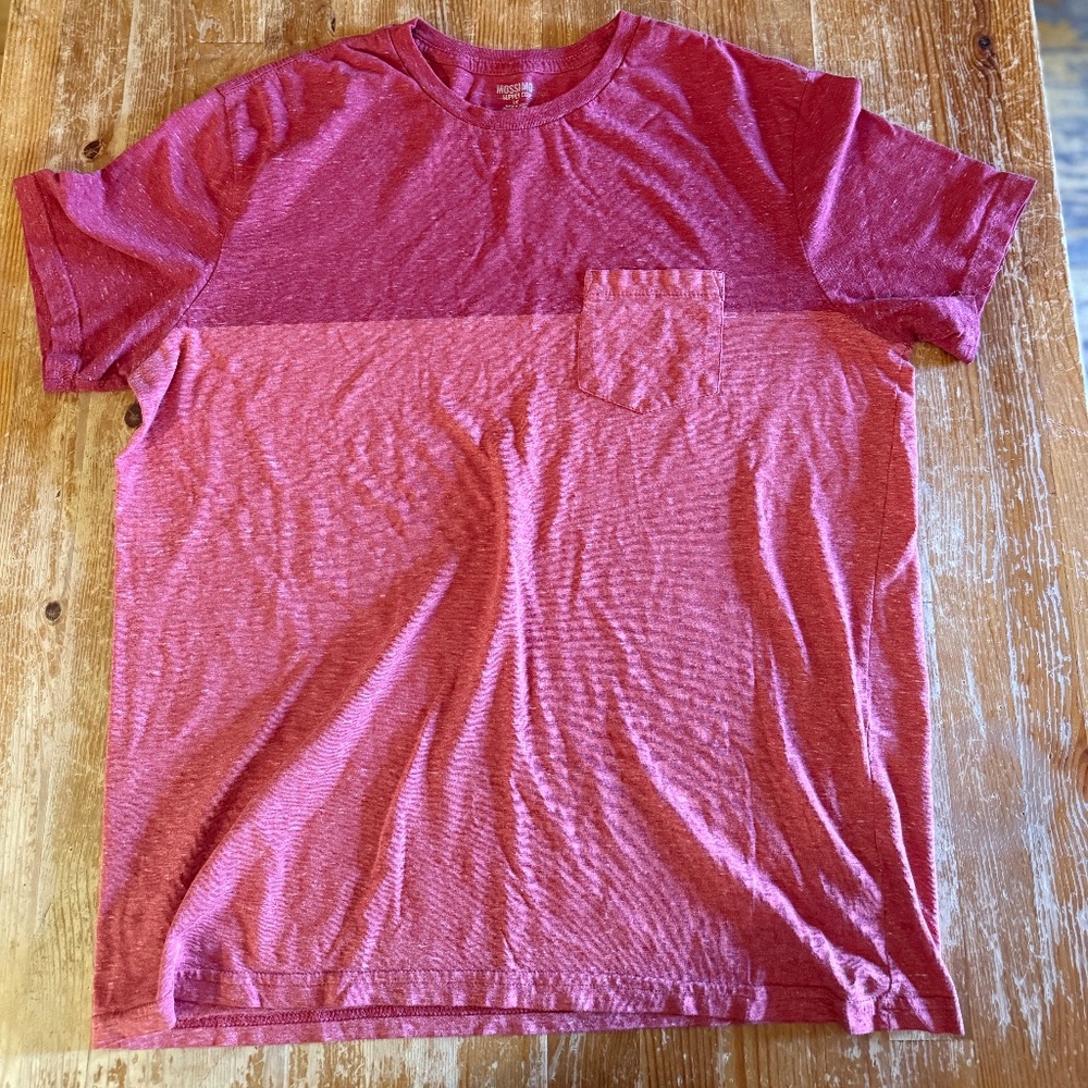 Men’s Mossimo Supply Co. Red Heathered Short Sleeve Pocket T-Shirt – Size Large